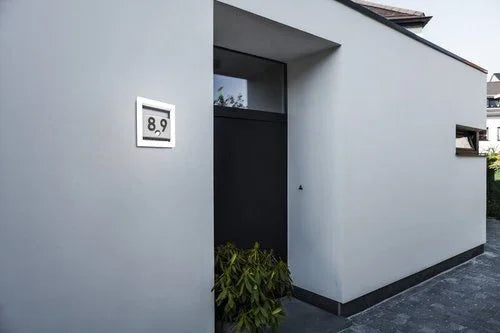 צמוד קיר אפור כהה ALICE PIR LUTEC 13W IP44 כולל חיישן תנועה אור חם - אור שי סיטונאות חשמל בע״מ