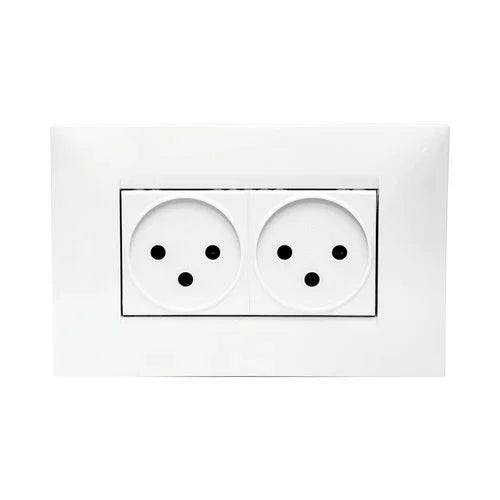 שקע כח ישראלי כפול לבן - אור שי סיטונאות חשמל בע״מ