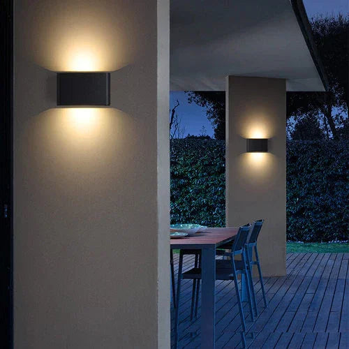 צמוד קיר שחור FLAT UP&DOWN 6W IP65 3CCT - אור שי סיטונאות חשמל בע״מ