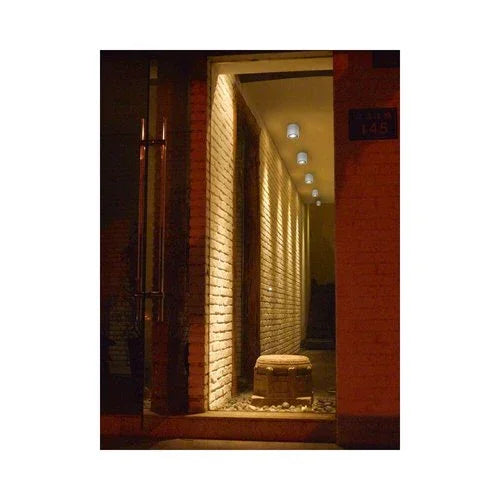 צילינדר לבן TOP 12W IP65 אור חם - אור שי סיטונאות חשמל בע״מ