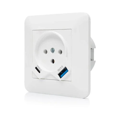 שקע כח עם מטען USB כפול מהיר TYPE C+A PD במארז בליסטר - אור שי סיטונאות חשמל בע״מ