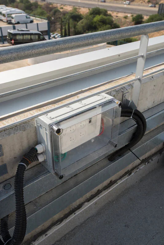 קופסת CI3 עם בסיס אפור, מכסה אפור 250X175X150 - אור שי סיטונאות חשמל בע״מ