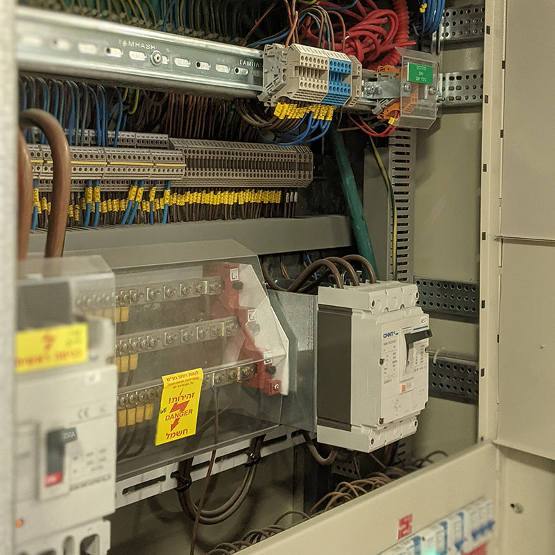 מפסק ח"א 3X250A כיול מגנטי עד 250A Chint